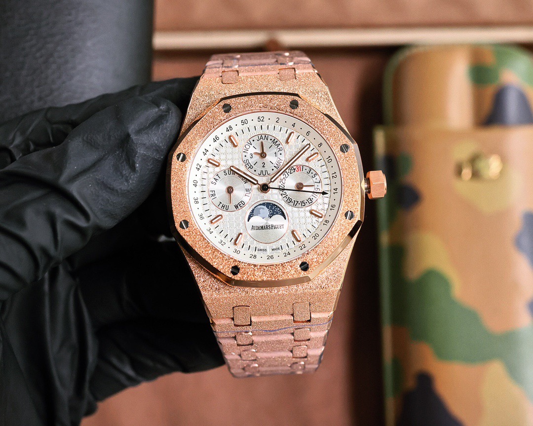 Aud em ars P igu et AP Aud em ars P igu et Royal Oak Series Comple x Fun ction Per petu al Cal endar Wat ches26574ST.OO.1220ST.01 Aud em ars P igu et AP Aud em ars P igu et Royal Oak Series Comple x Fun ction Per petu al Cal endar Wat ches26574ST.OO.1220ST.01 - Image 1