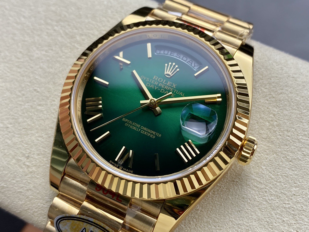 New 2025 New 2025 Rolex Datejust 40mm Gold Case Green Dial Rolex New 2025 New 2025 Rolex Datejust 40mm Gold Case Green Dial Rolex - Image 1