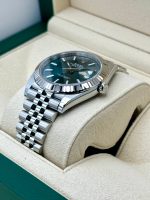 New 2024 Rolex Datejust 41mm 126334 Stainless Steel Jubilee Green Dial Rolex - Image 5